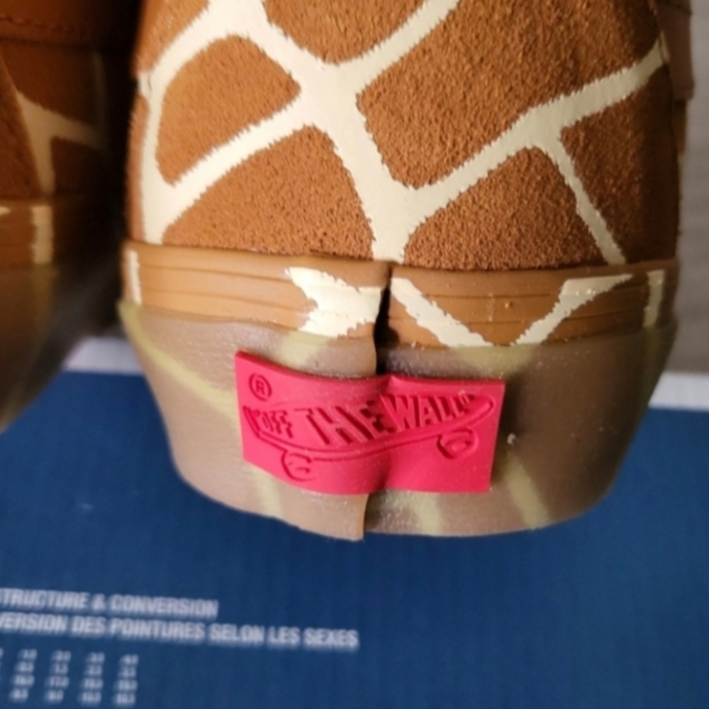Vans Sk8 Hi Vault LX Women 5 Giraffe Print VNOA4CS52V3 Orange Brown 022025 - Picture 4 of 9